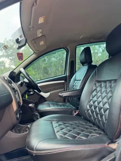 2017 Renault Duster Rxz in white — photo 7 of 7