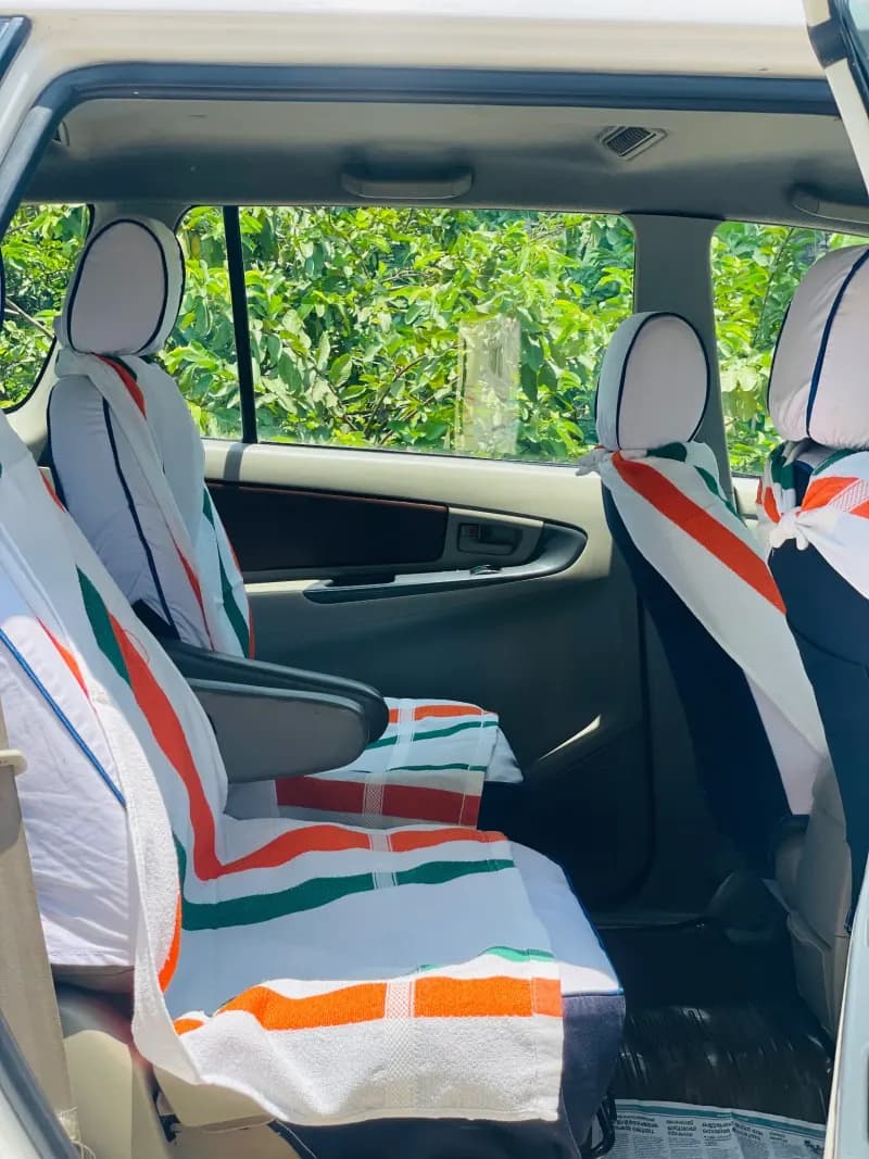 2013 Toyota Innova G4 in white — photo 6 of 6